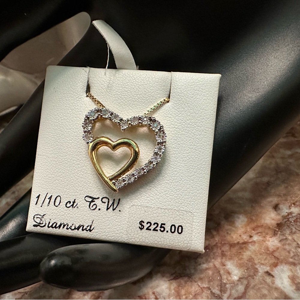 (MSRP $225) 925 silver and diamond Heart Pendant Necklace -NWT - Picture 4 of 4